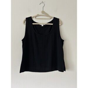 St. John Designer Knit Black Round Neck Black Top Scalloped Edges Size Large